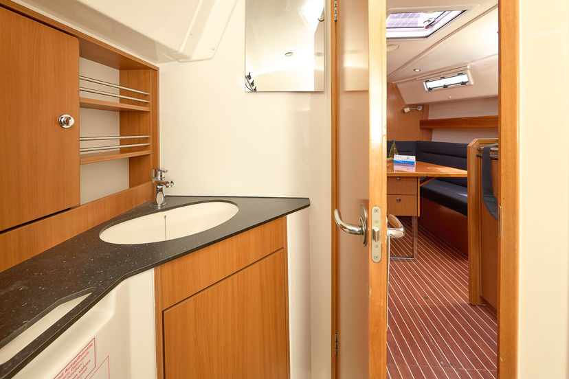 Bavaria Yachtbau 37 Toni