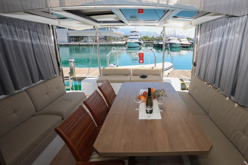 Catana CATSPACE Osibova