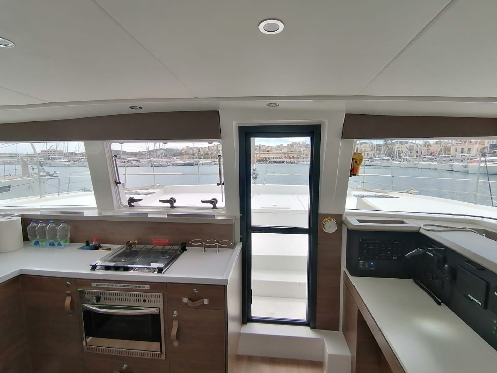nausys-23162933-9870890-p.jpg