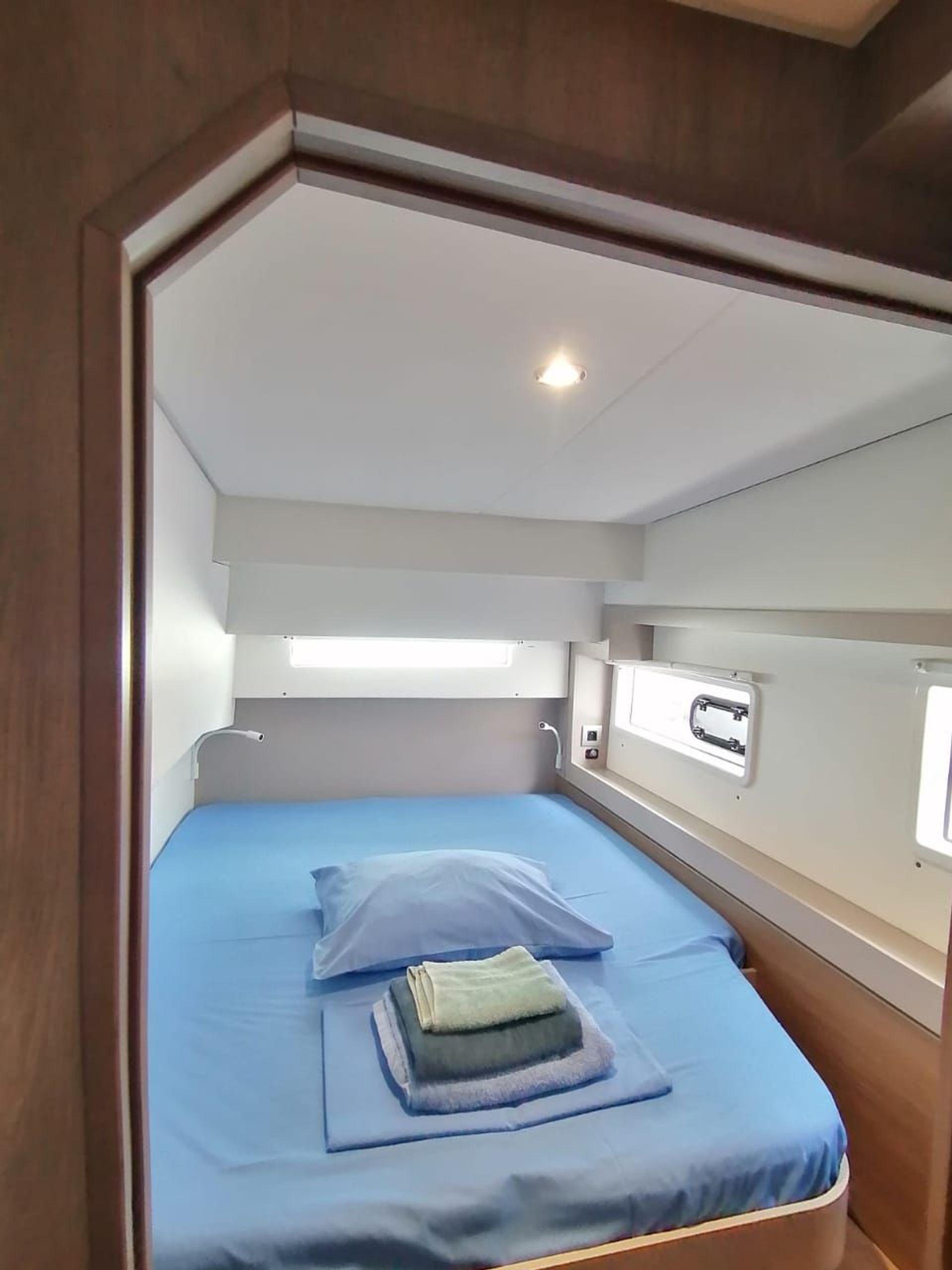 nausys-23162933-9870890-r.jpg