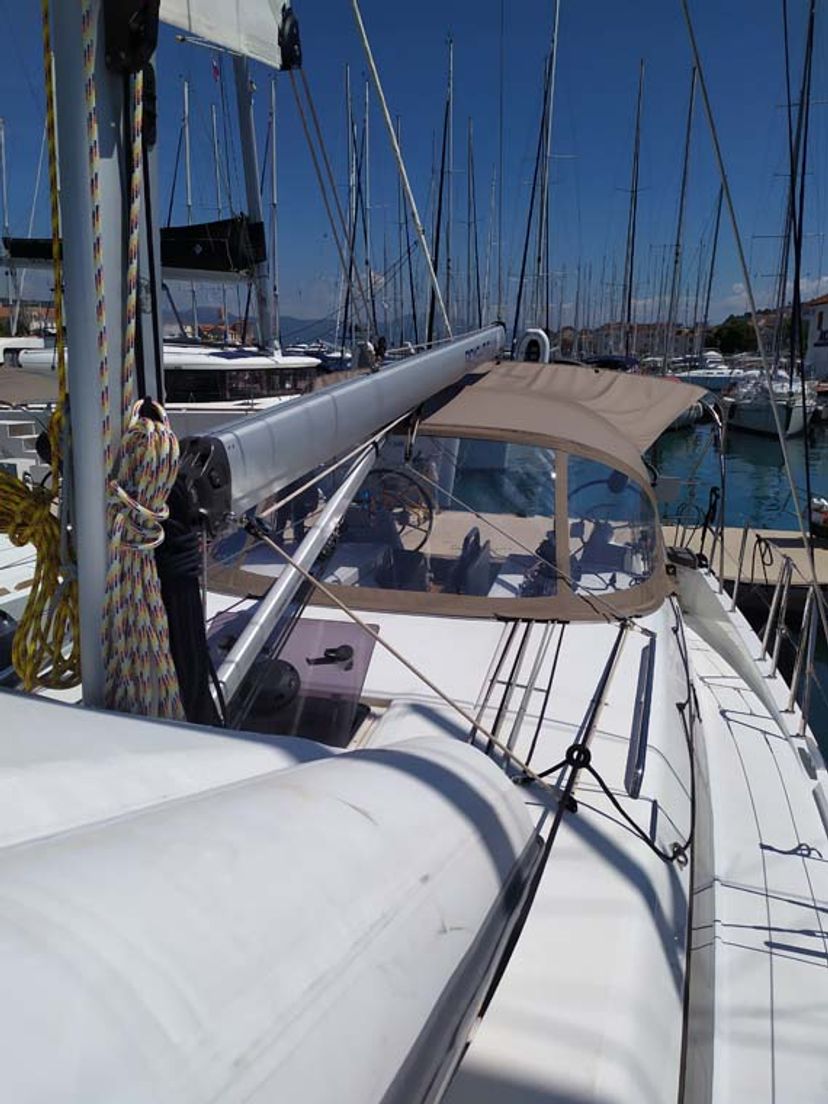 Jeanneau 38 Bright Elli