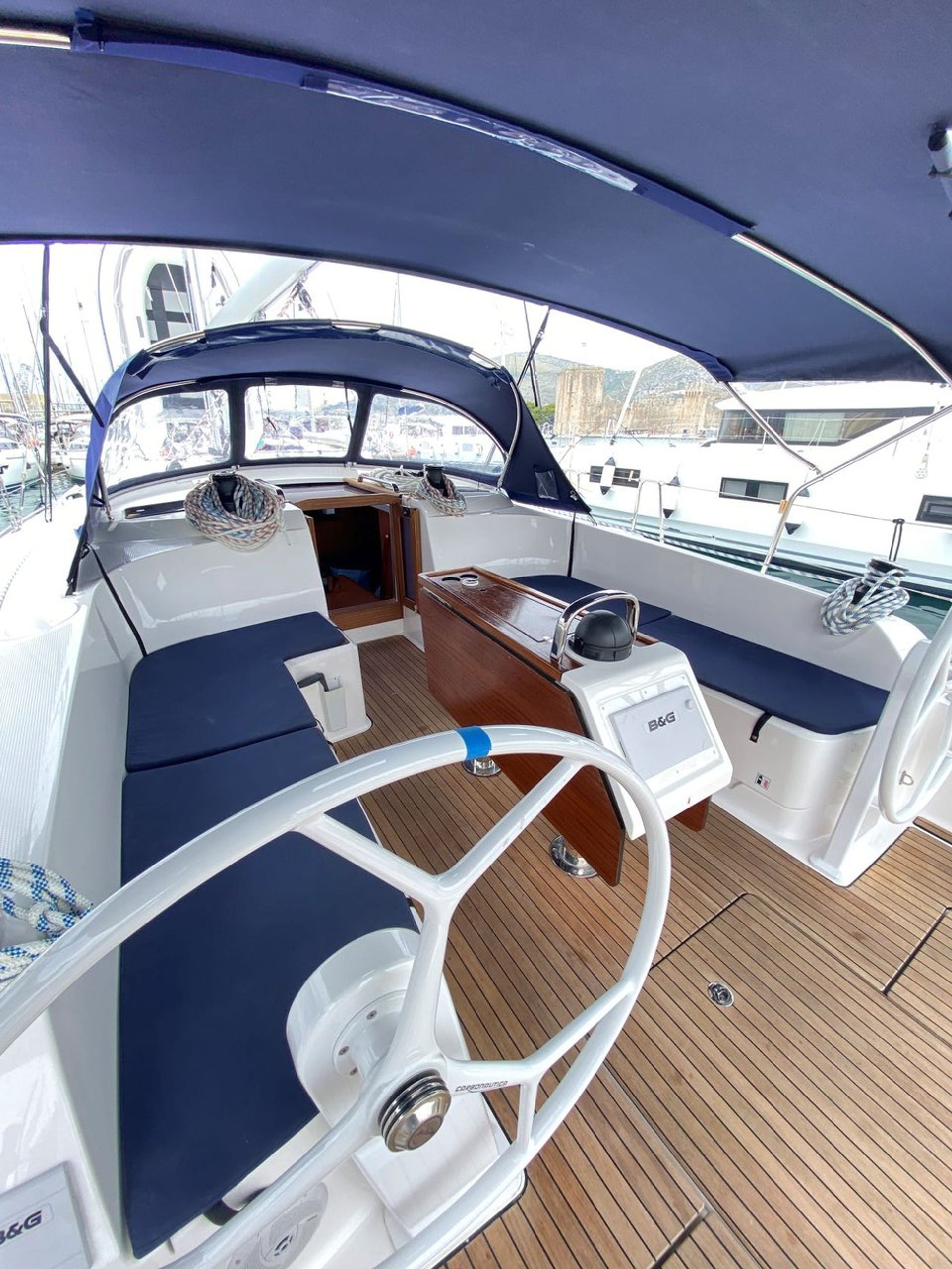 nausys-23356940-521871-n2.jpg
