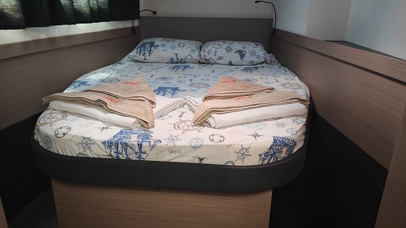 Fountaine Pajot 42 Reina
