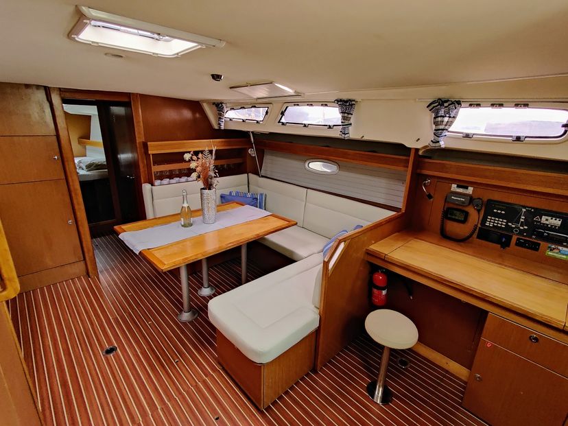 Bavaria Yachtbau 47 CRUISER Gin & Tonic