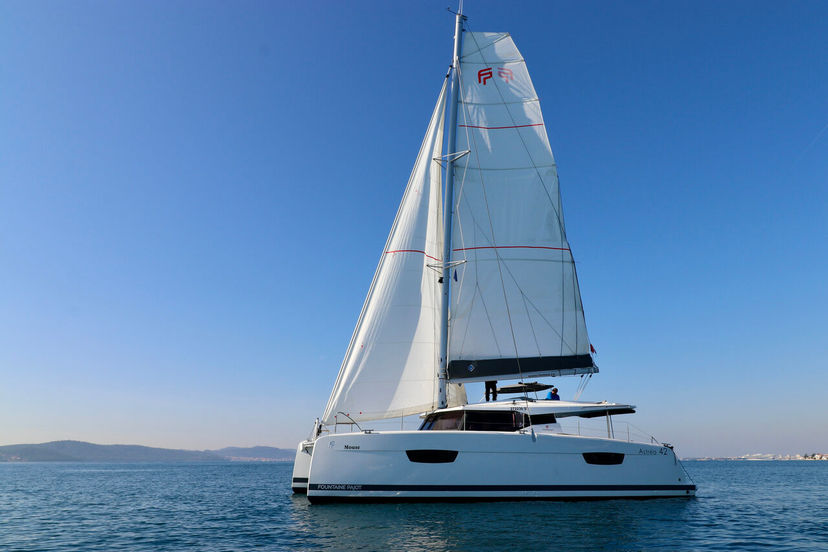 Fountaine Pajot 42 Mouse