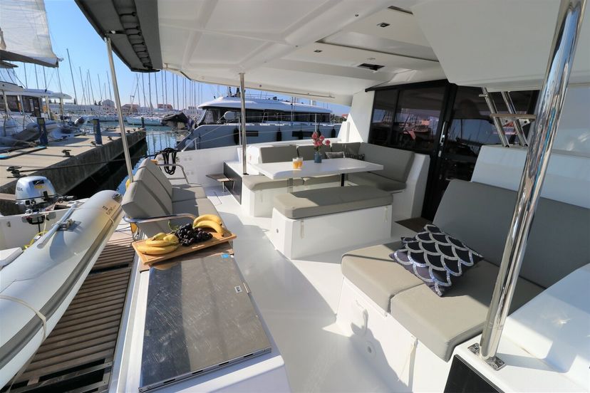 Fountaine Pajot 42 Mouse