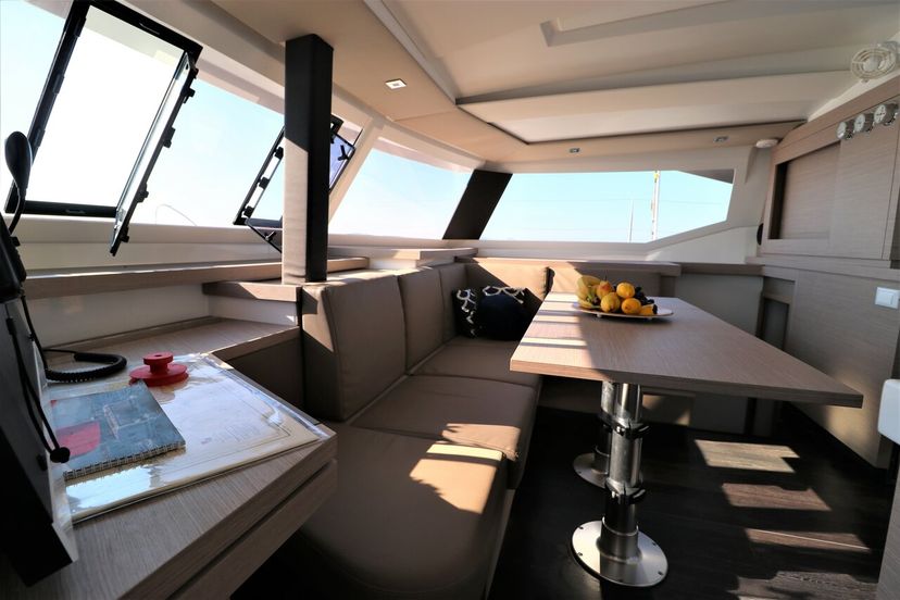 Fountaine Pajot 42 Mouse