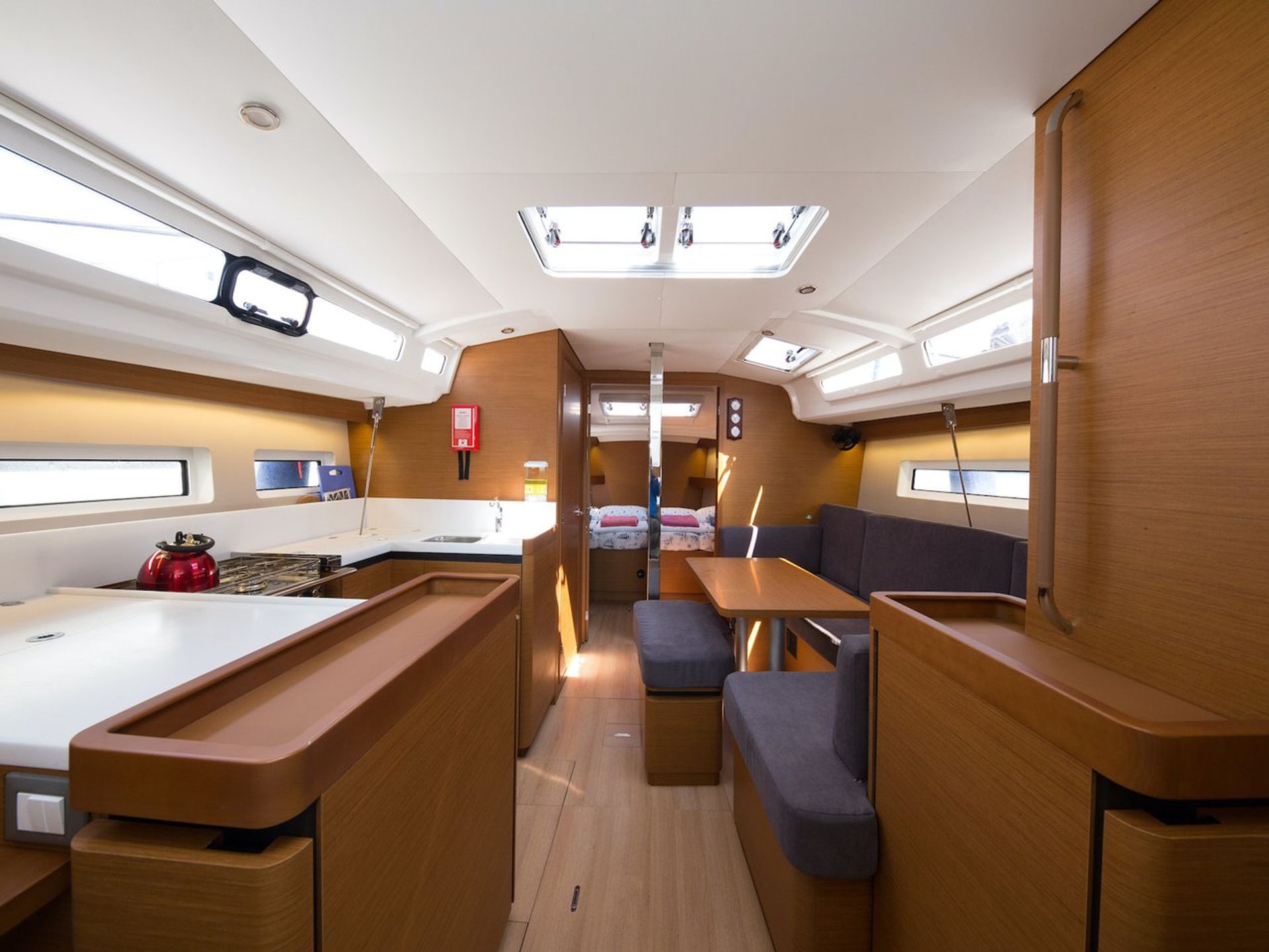 nausys-23519074-9936167-p.jpg