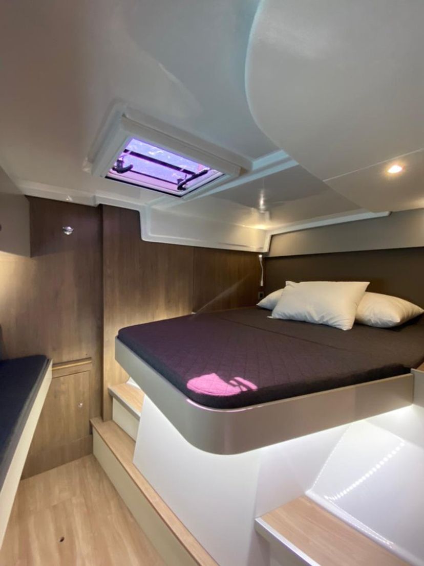 Catana CATSPACE Helona