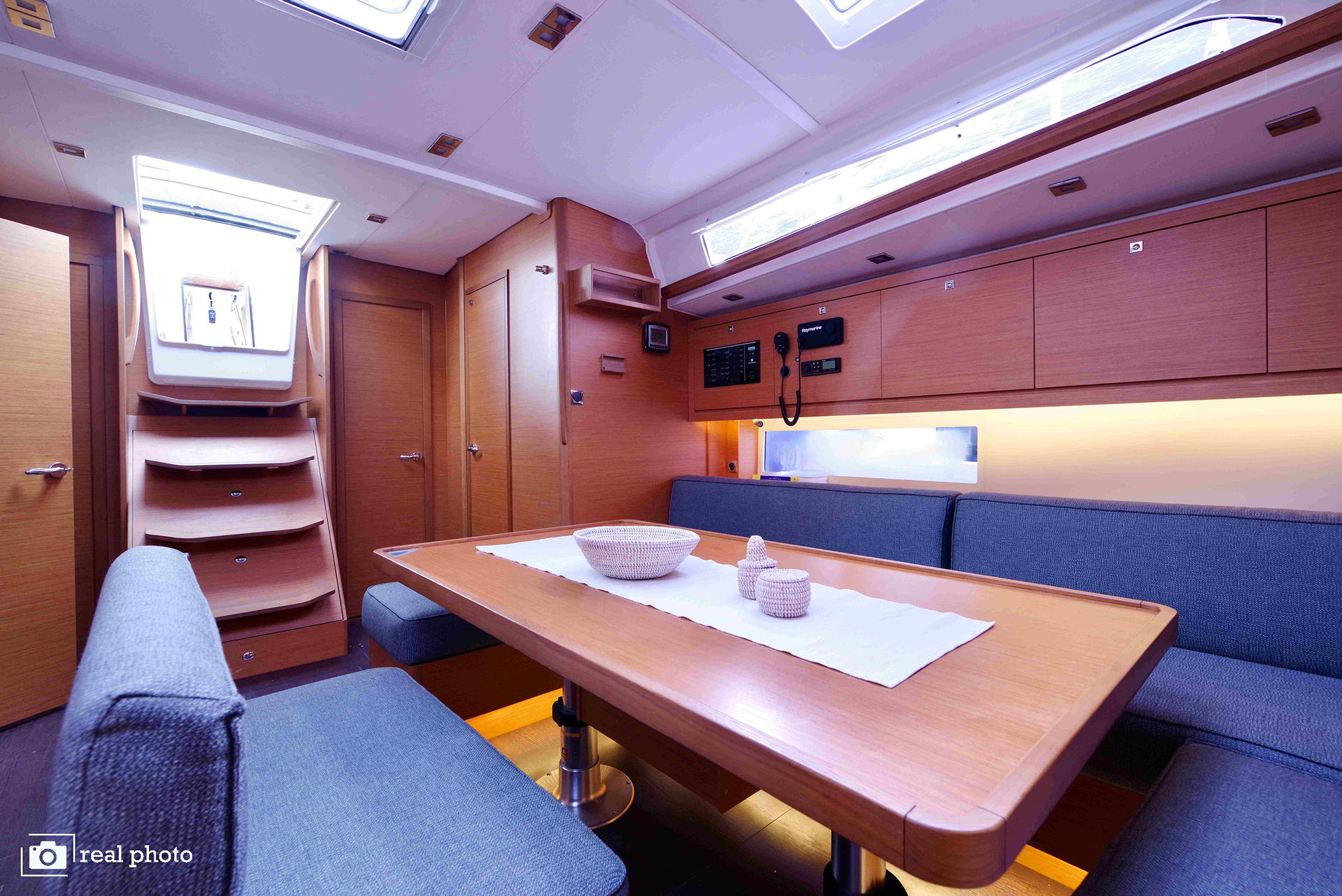 nausys-23573186-482157-p.jpg
