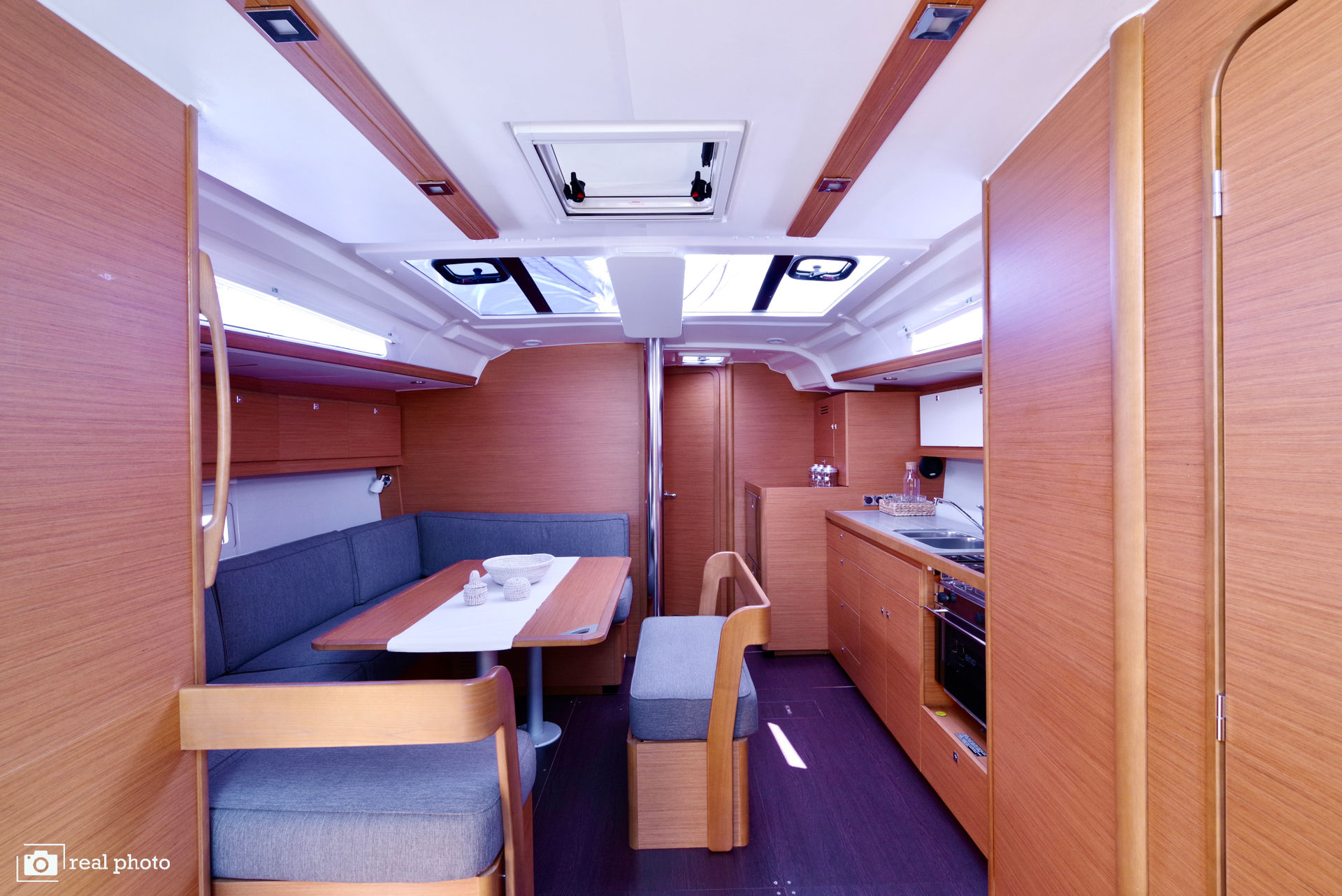 nausys-23573199-482157-p.JPG