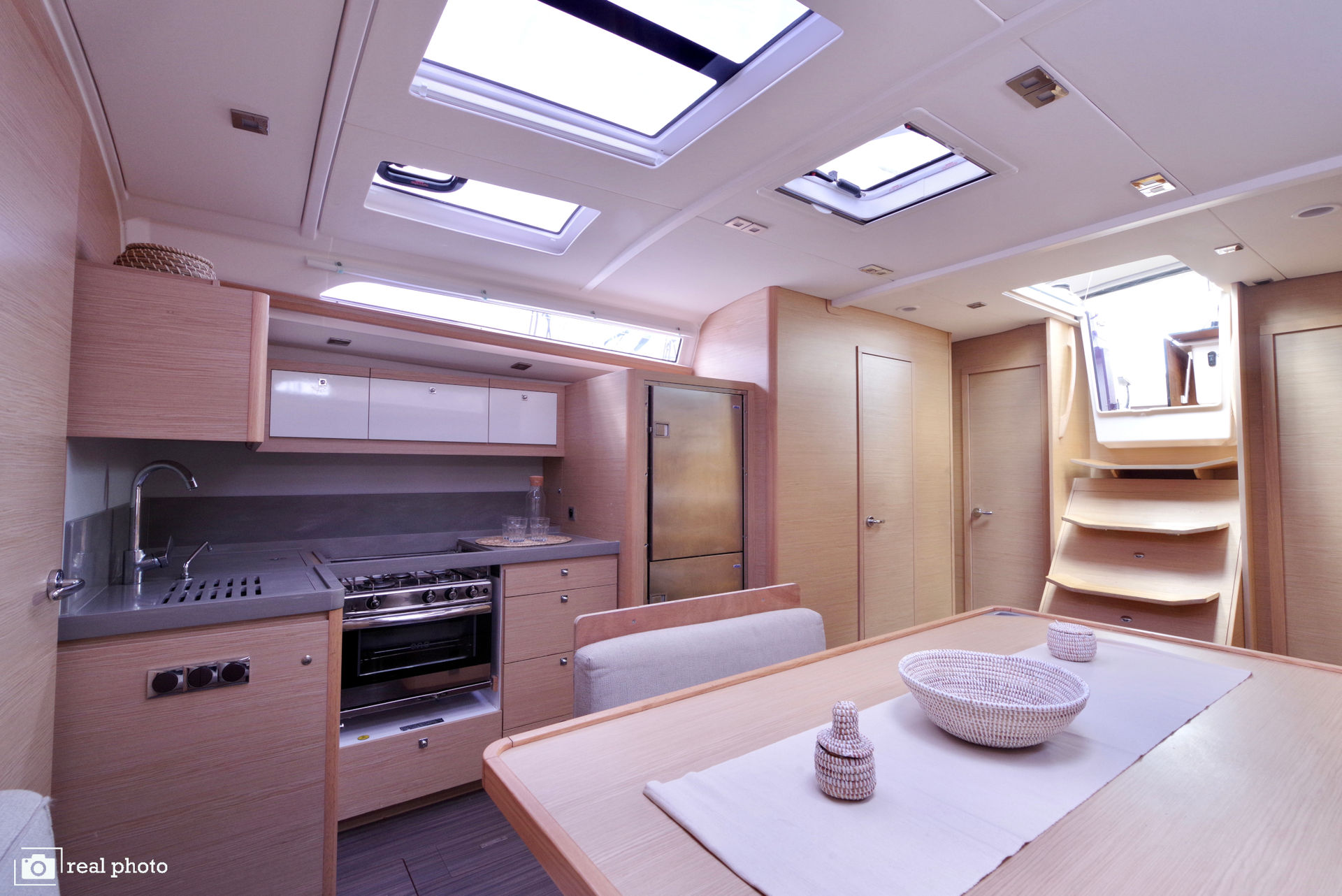 nausys-23575766-482157-p.JPG