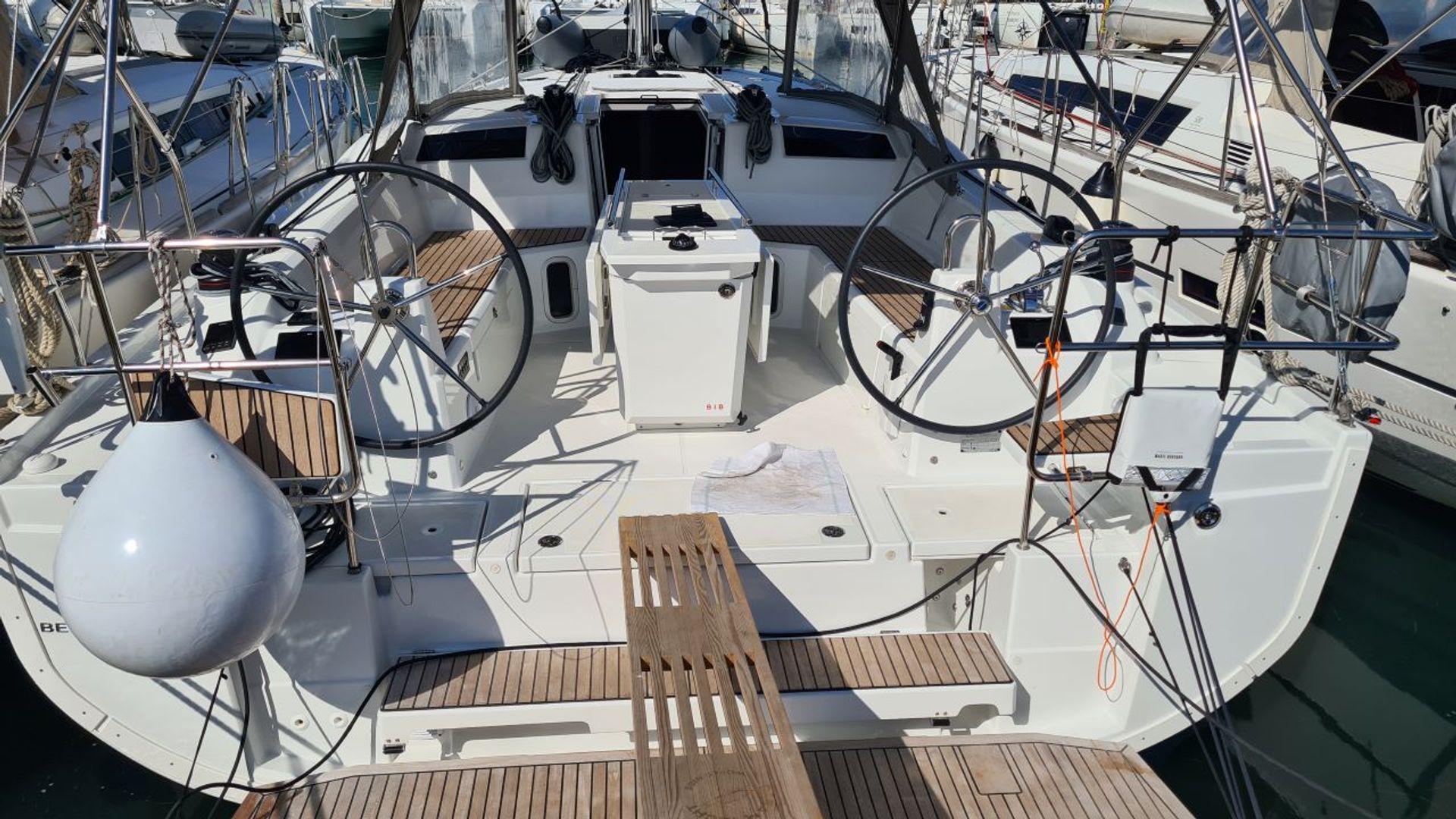 nausys-23833985-9870890-n1.jpg