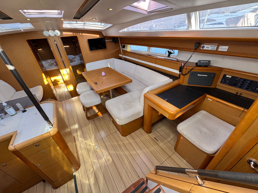 Jeanneau 53 Trinity