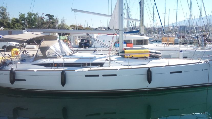 Jeanneau 49 Genesis
