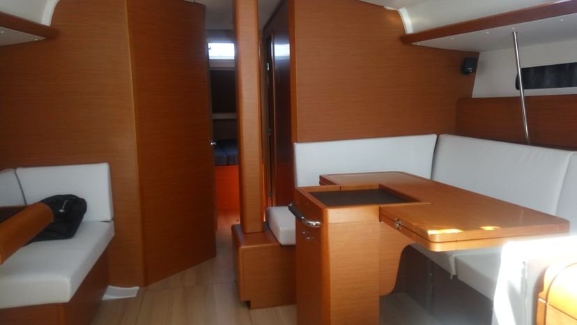 Jeanneau 49 Genesis