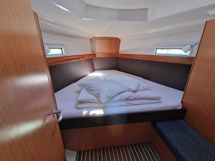 Bavaria Yachtbau 37 Astravi