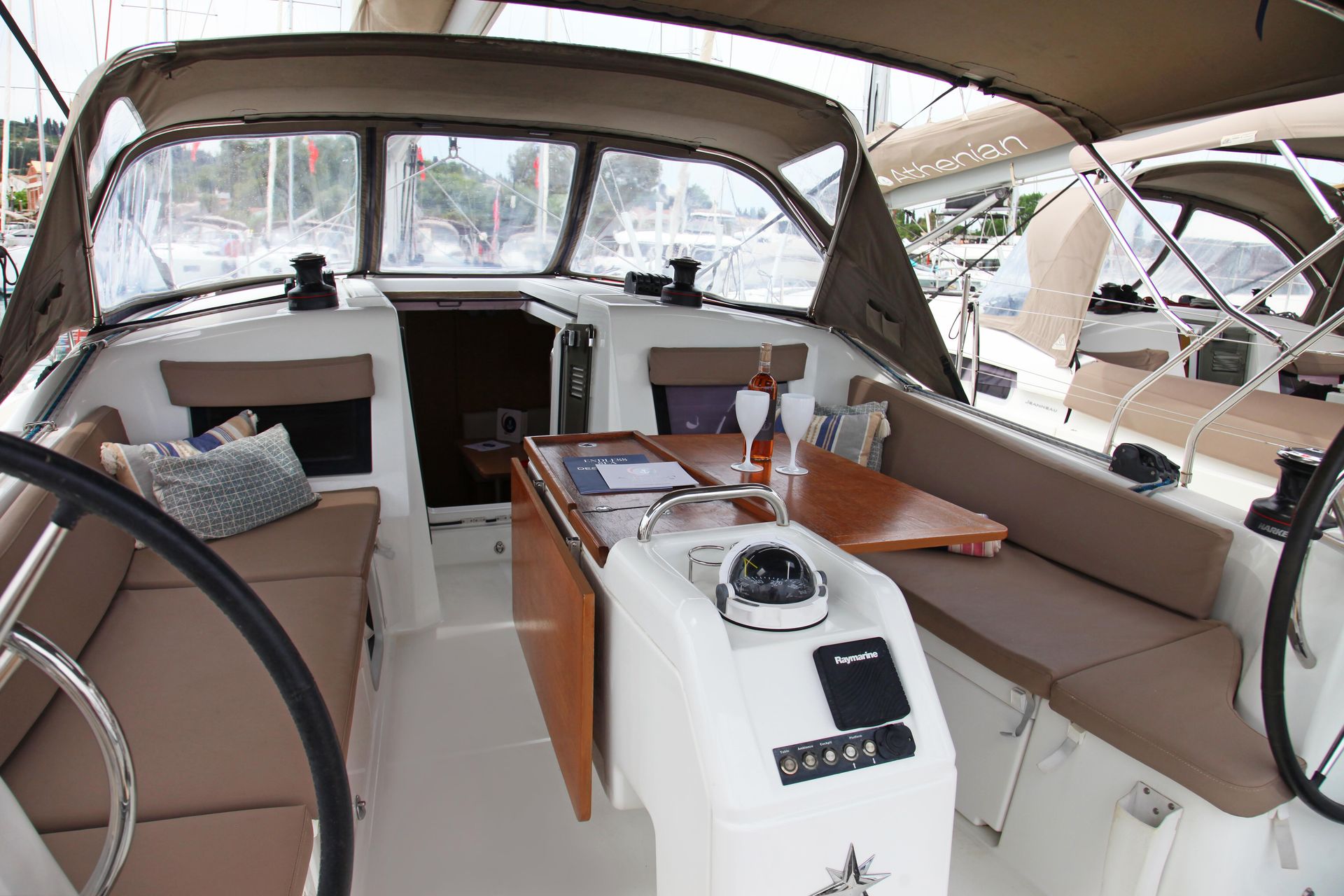 nausys-23966880-23362337-N1.JPG