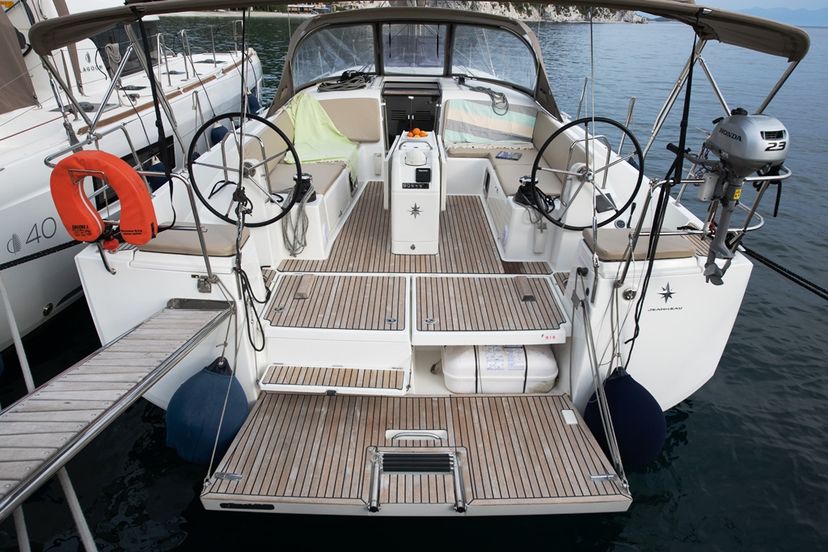 Jeanneau 49 Lara