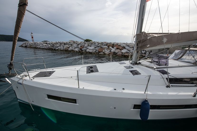 Jeanneau 49 Lara