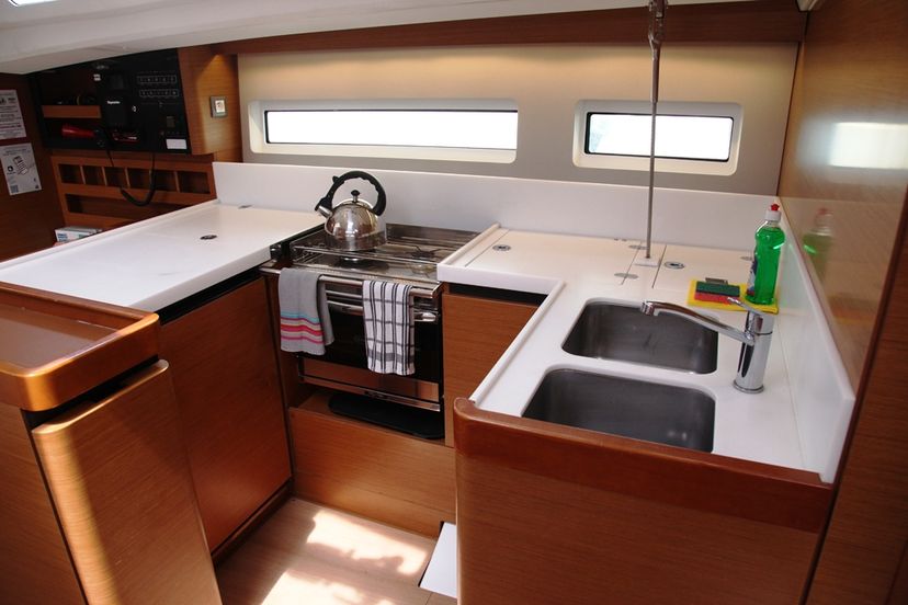 Jeanneau 40 Tommy