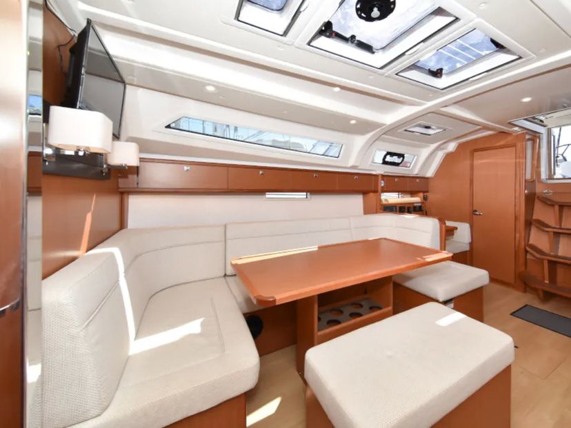 Bavaria Yachtbau CRUISER 41 CLASS