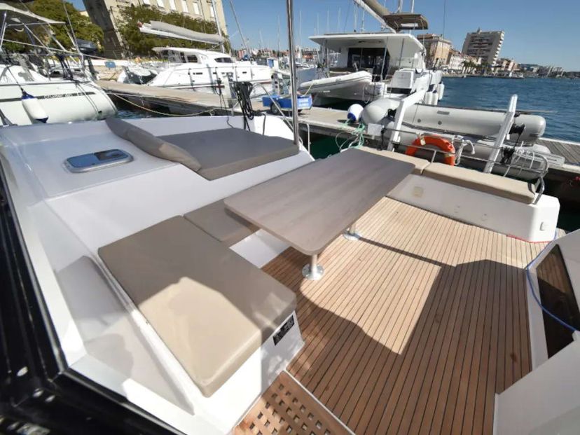 Aventura Catamarans 34 CLASS