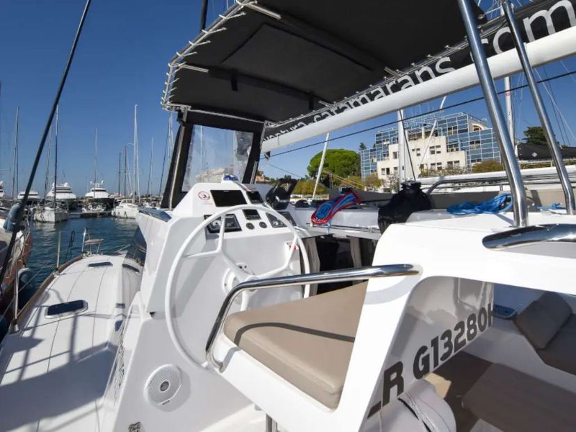 Aventura Catamarans 34 CLASS
