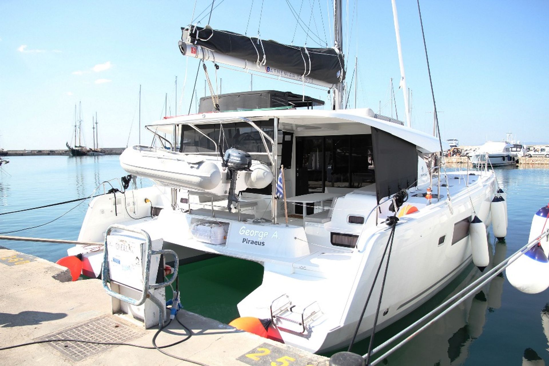 nausys-23971784-23362337-MAIN.JPG