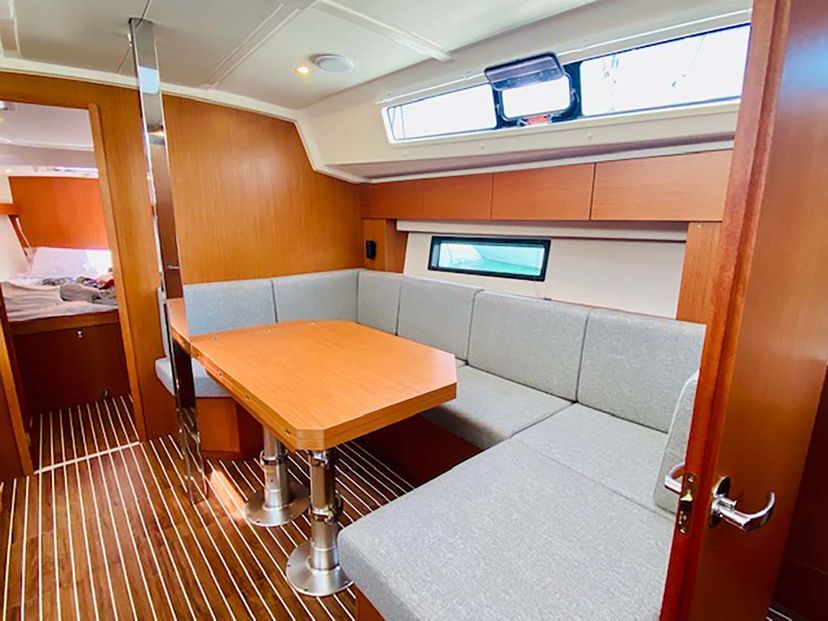 Bavaria Yachtbau C42 PRESTIGE