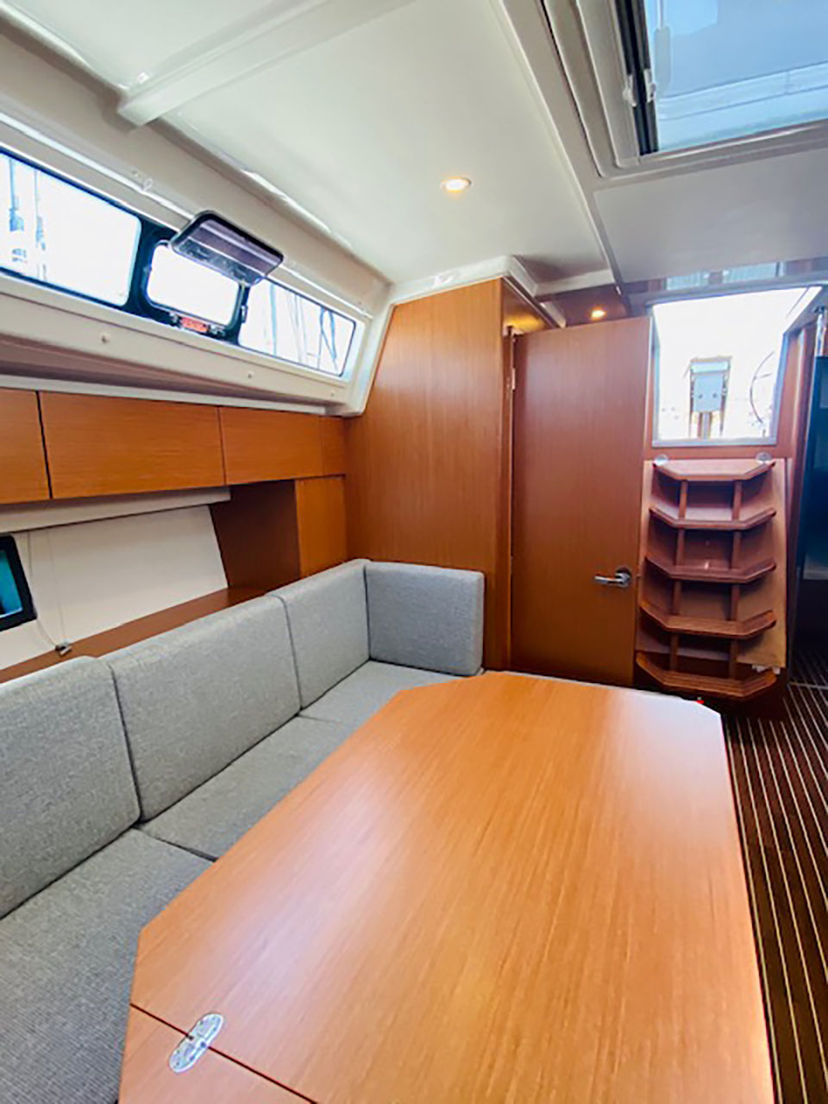 Bavaria Yachtbau C42 PRESTIGE