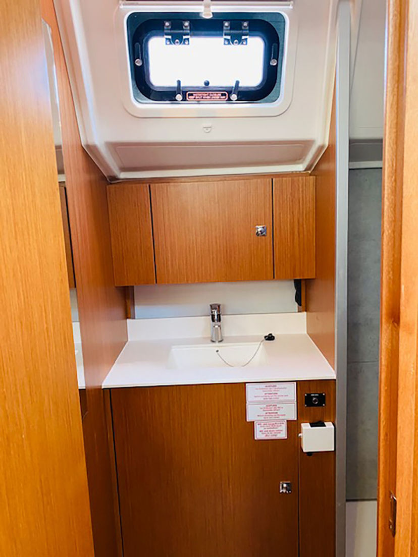 Bavaria Yachtbau C42 PRESTIGE