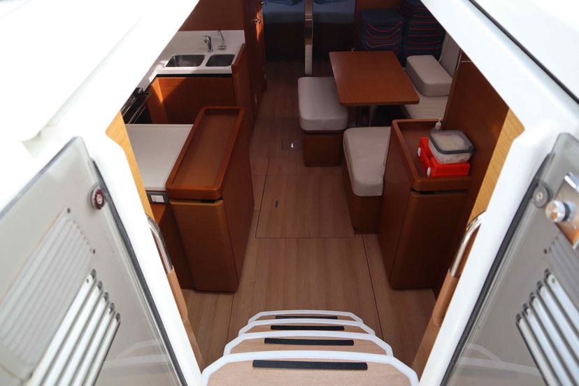 Jeanneau 40 CLASS