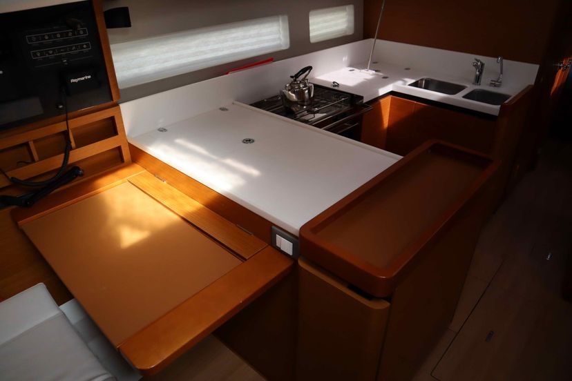 Jeanneau 40 CLASS