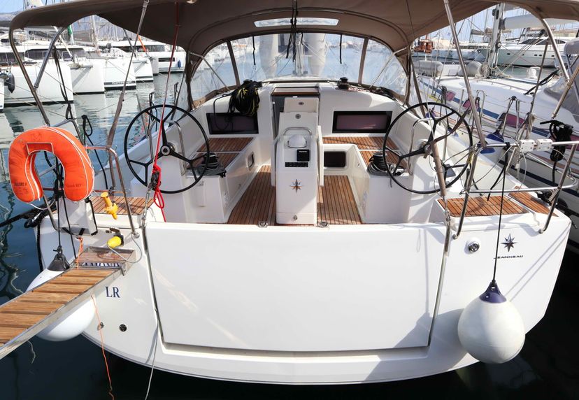 Jeanneau 40 CLASS