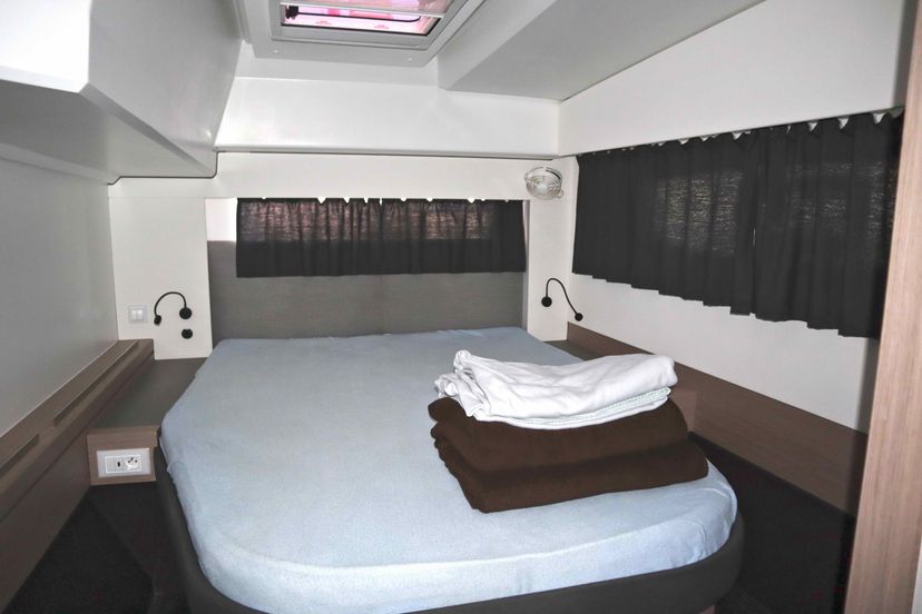 Fountaine Pajot 42 CLASS