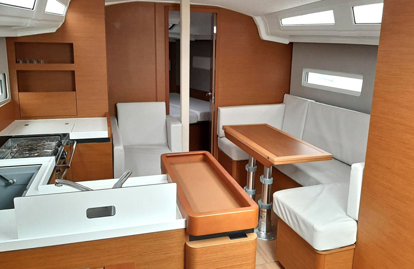 Jeanneau 410 CLASS