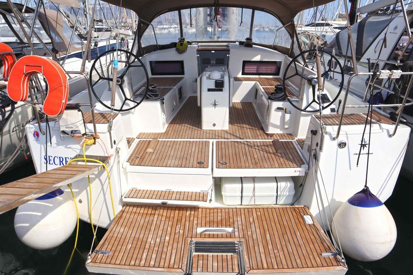 Jeanneau 49 CLASS