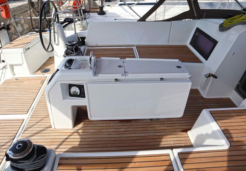 Jeanneau 49 CLASS
