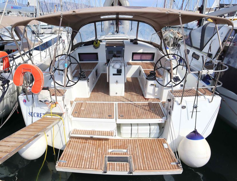 Jeanneau 49 CLASS