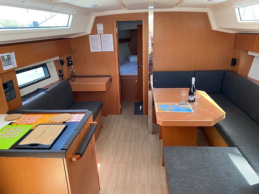 Bavaria Yachtbau C42 PRESTIGE