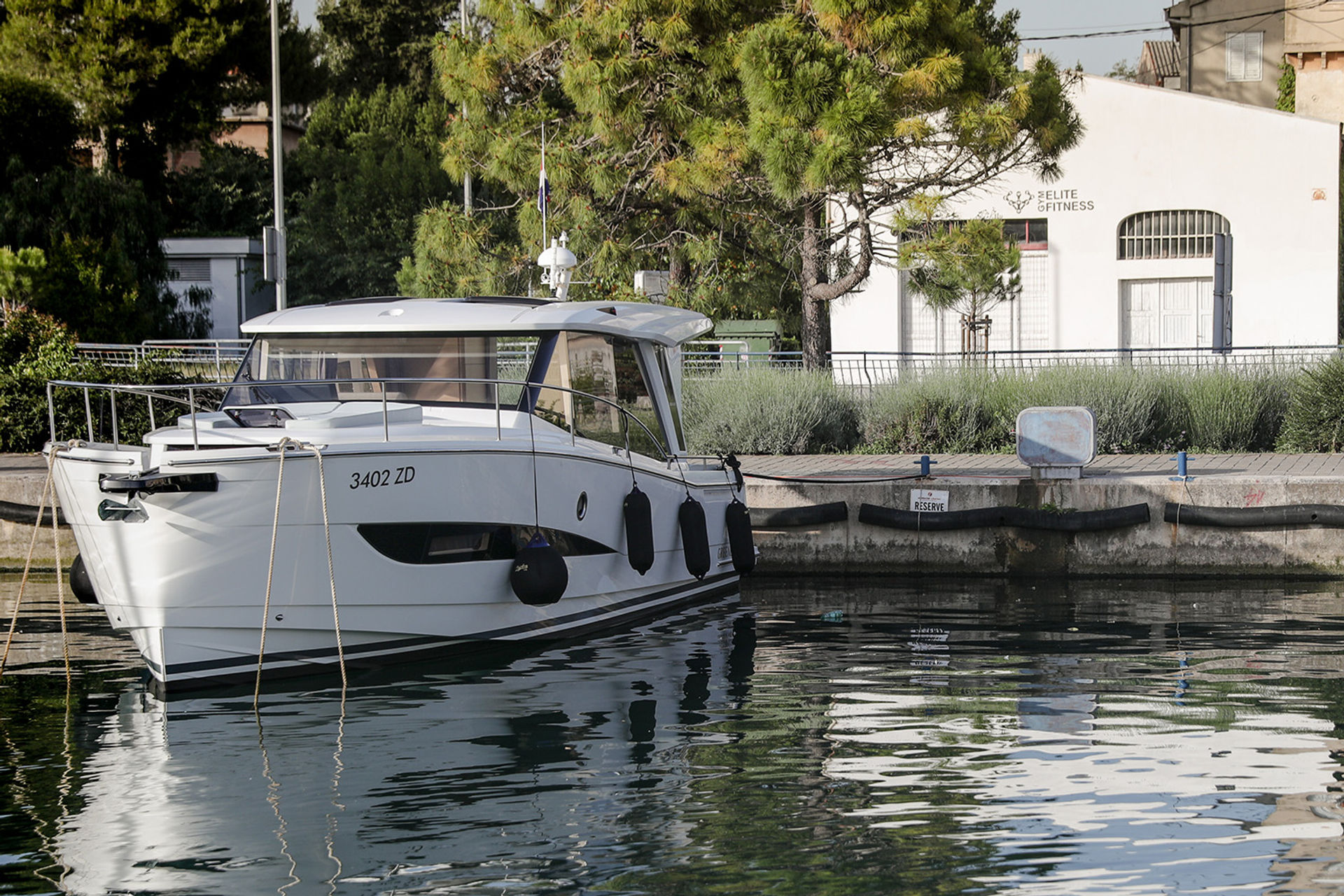 nausys-24933133-107061-n1.JPG
