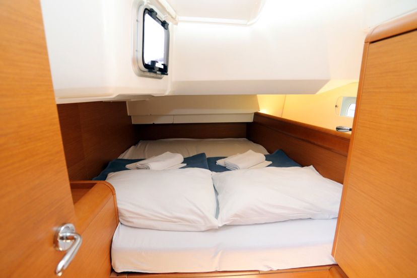 Jeanneau 49 Blue Moon