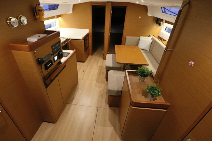 Jeanneau 49 Aqua Fun