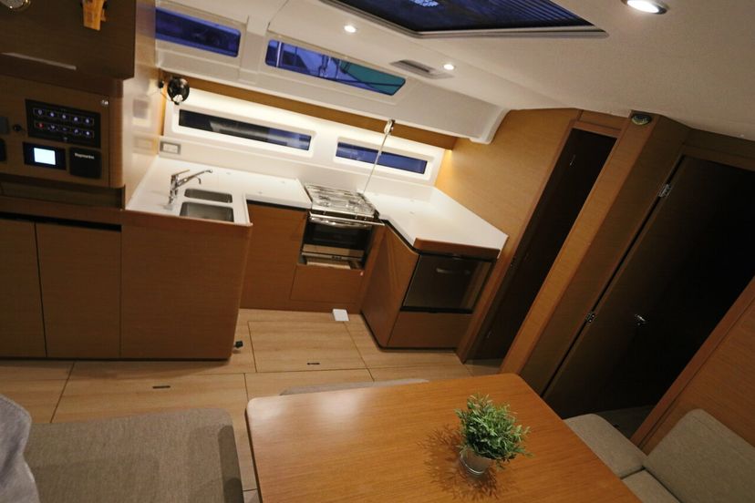 Jeanneau 49 Aqua Fun
