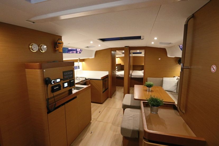 Jeanneau 49 Aqua Fun
