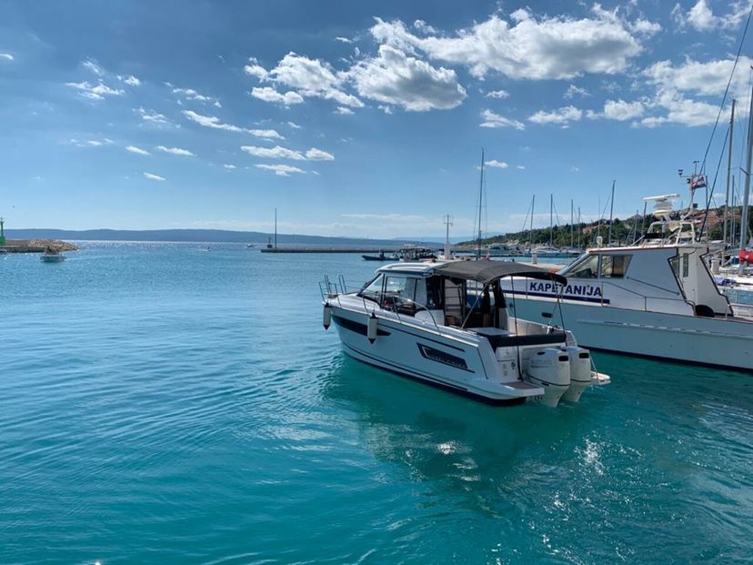 Jeanneau MERRY FISHER 895 Mihaela