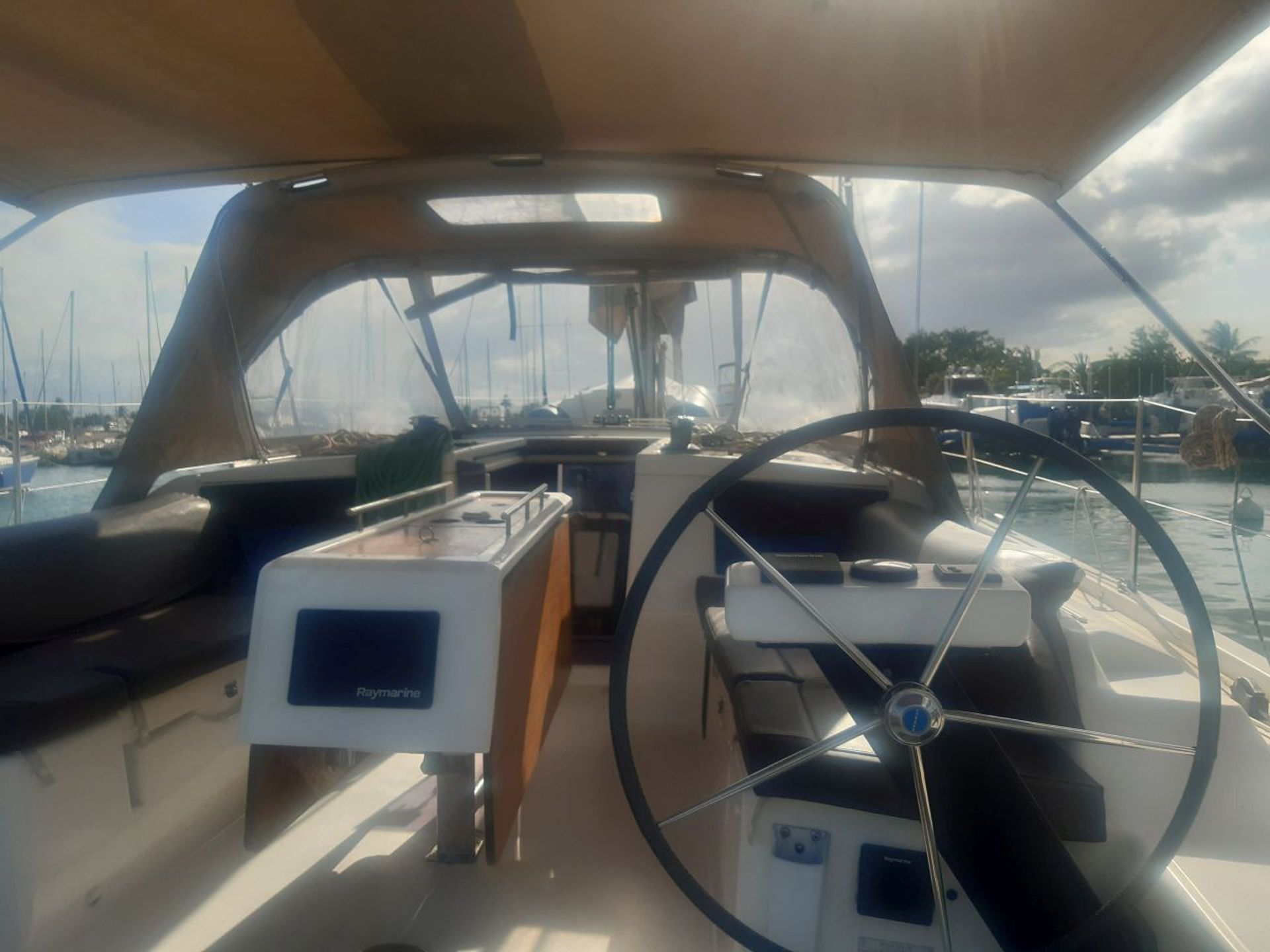 nausys-25711475-9870890-n.jpg