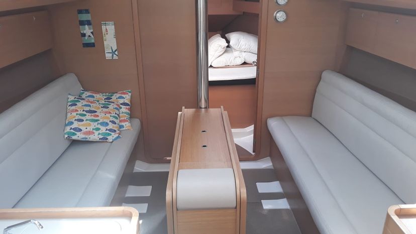 Dufour Yachts 350 White Pearl
