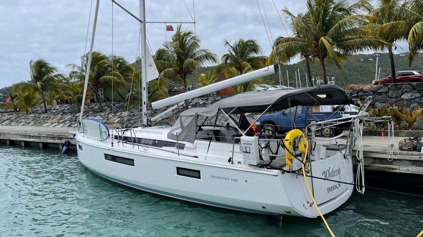 Jeanneau 40 White Cap